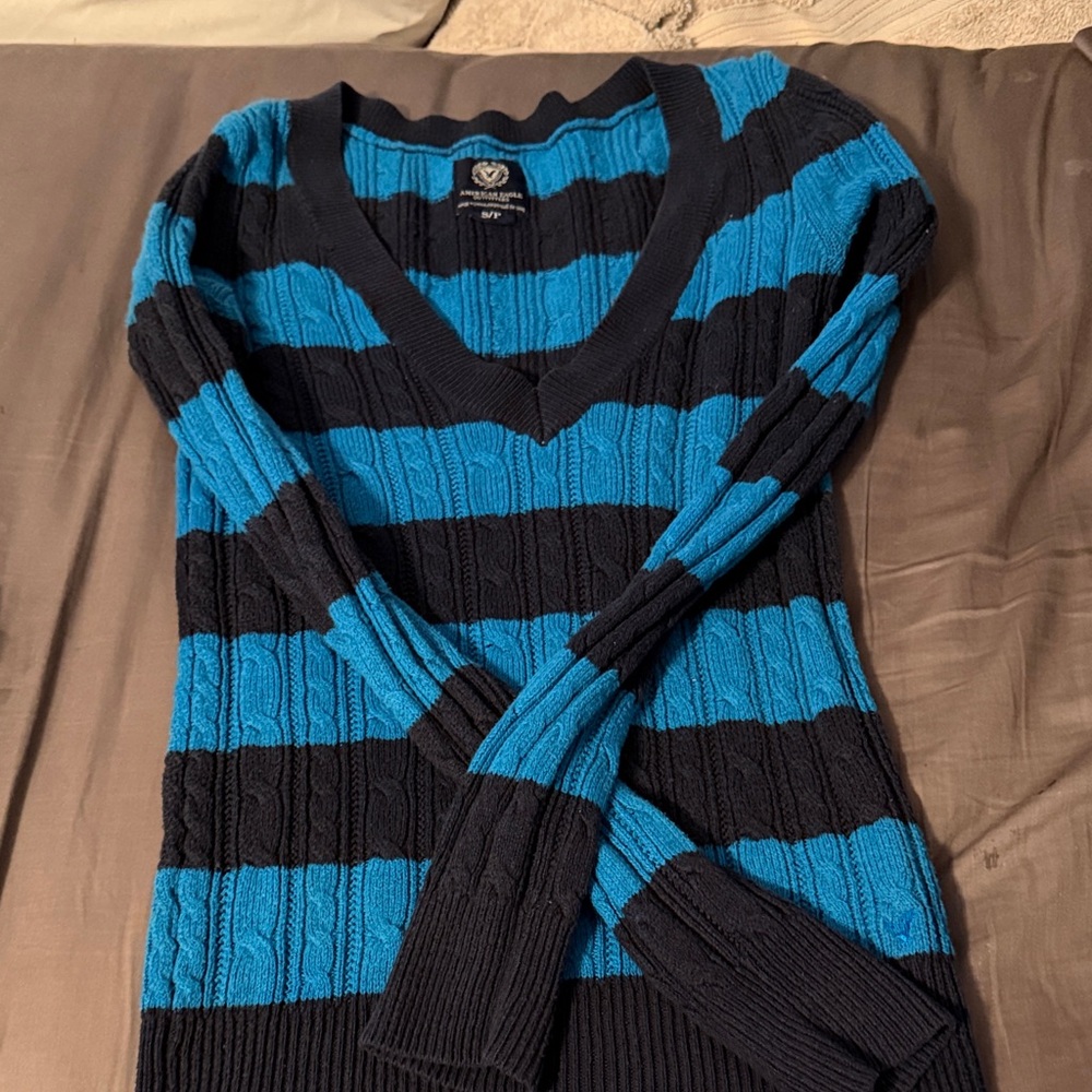 American Eagle Outfitters Teal and Black Cable Knit Long Sleeve